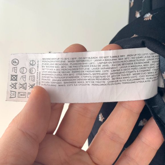 MNG Suit Sleeveless Neck-Tie Blouse - Picture 5 of 9